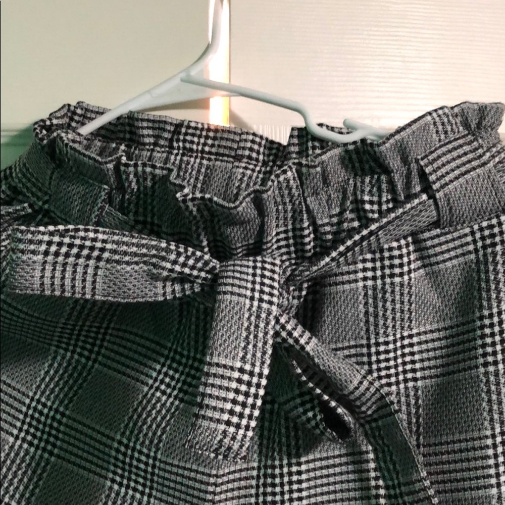 Cropped Pants